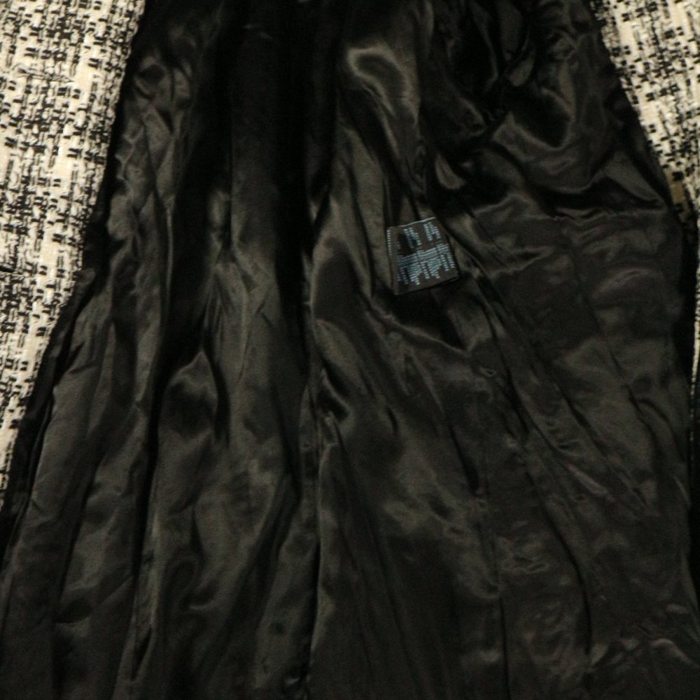 NINE WEST Black/White Patterned Long Coat Sz 12 US - Picture 7 of 16